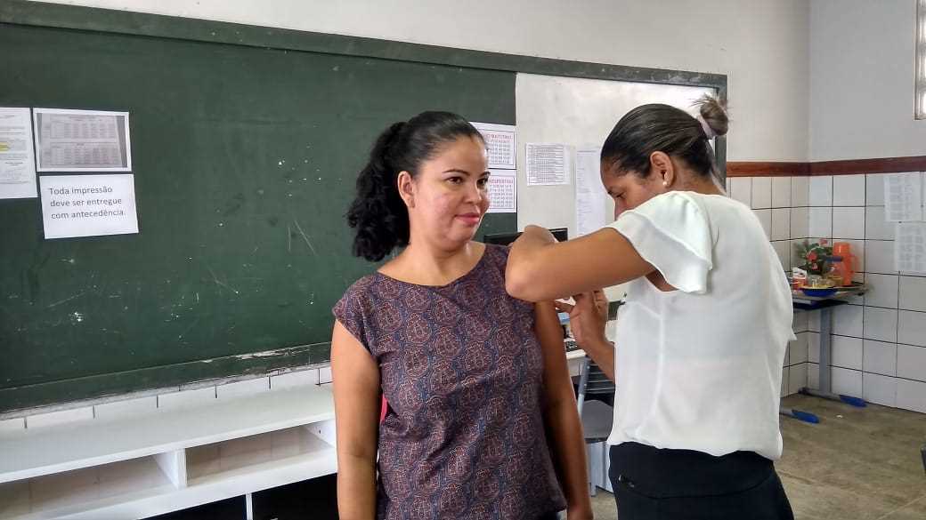 Camacã: Campanha de Vacinação contra Influenza (Gripe) alcança professores da rede pública 
